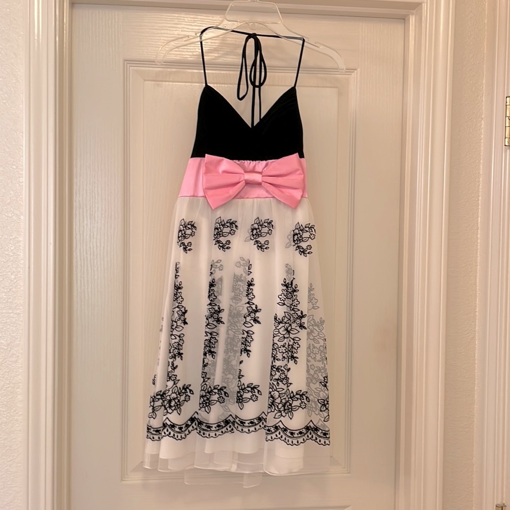 City Triangles Junior Semi Formal Dress